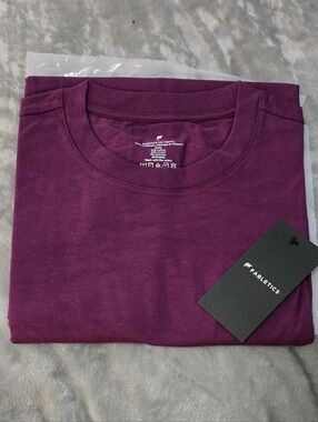 Fabletics Men's Crew Neck Tee - Berry Crush